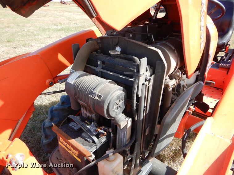 image for item GC9682 Kubota L3301D MFWD tractor