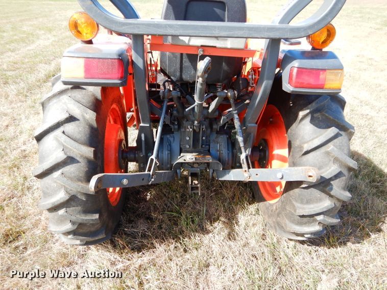 image for item GC9682 Kubota L3301D MFWD tractor