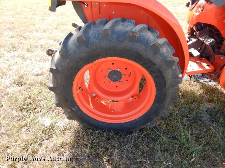 image for item GC9682 Kubota L3301D MFWD tractor