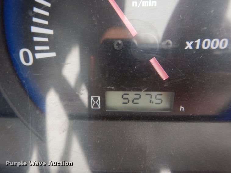 image for item GC9686 2017 Kubota L3301D MFWD tractor