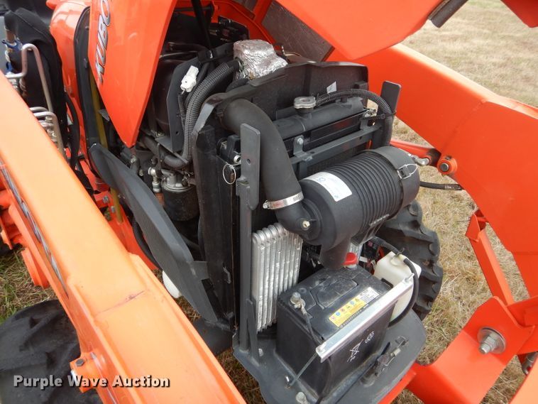image for item GC9686 2017 Kubota L3301D MFWD tractor