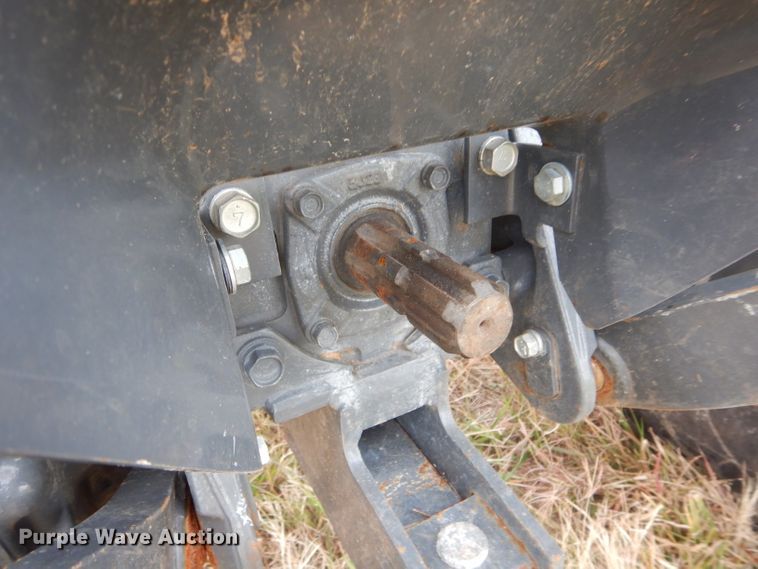 image for item GC9686 2017 Kubota L3301D MFWD tractor