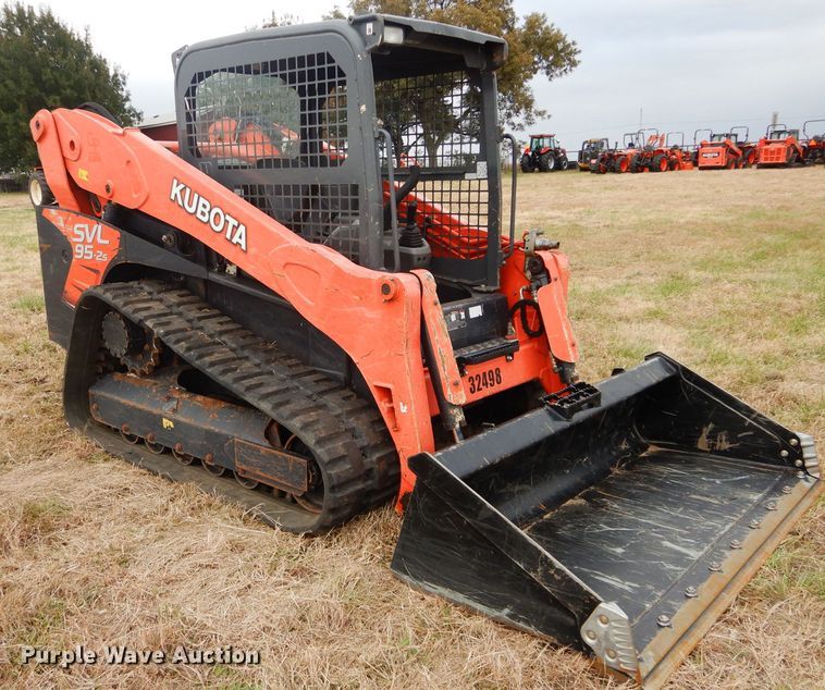 image for item GC9688 2017 Kubota SVL95-2S skid steer