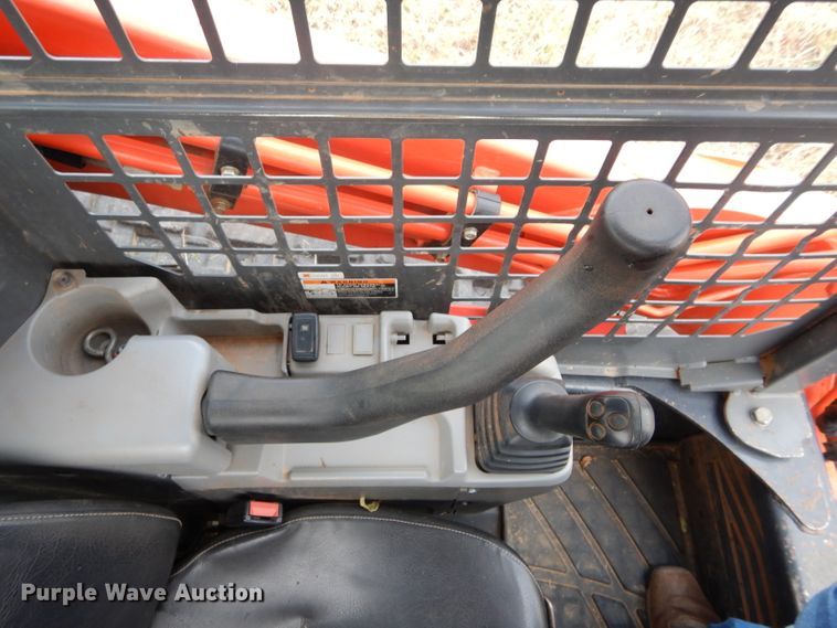 image for item GC9688 2017 Kubota SVL95-2S skid steer