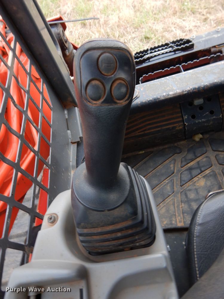 image for item GC9688 2017 Kubota SVL95-2S skid steer