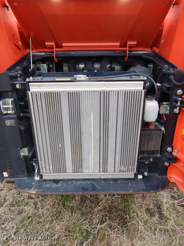 image for item GC9688 2017 Kubota SVL95-2S skid steer