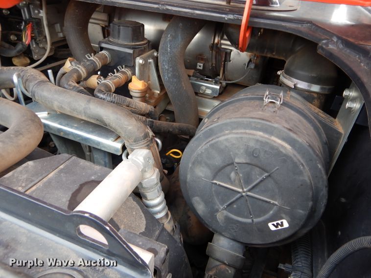 image for item GC9688 2017 Kubota SVL95-2S skid steer