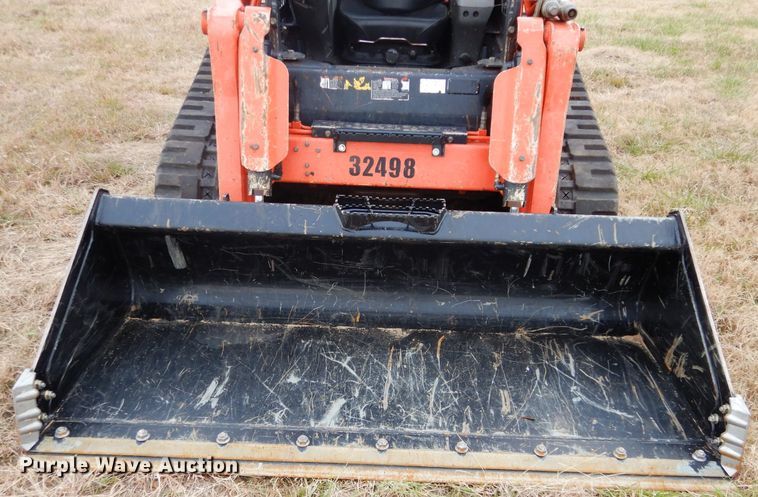 image for item GC9688 2017 Kubota SVL95-2S skid steer