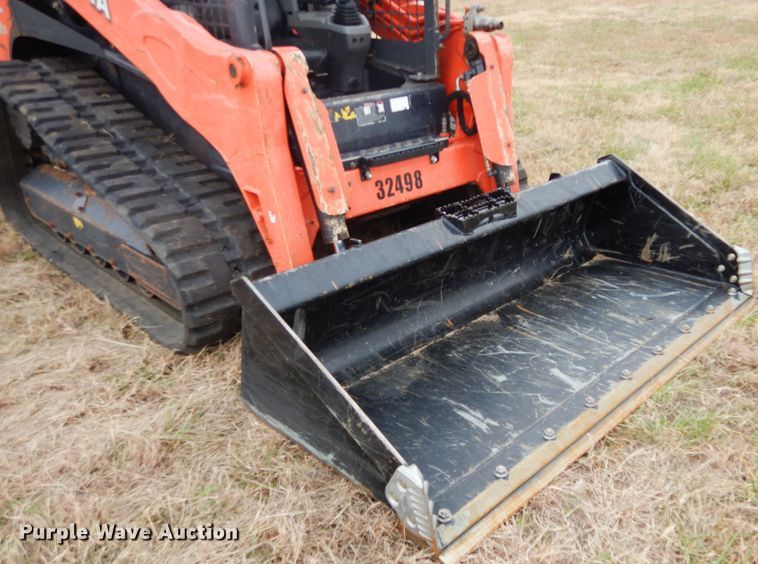 image for item GC9688 2017 Kubota SVL95-2S skid steer