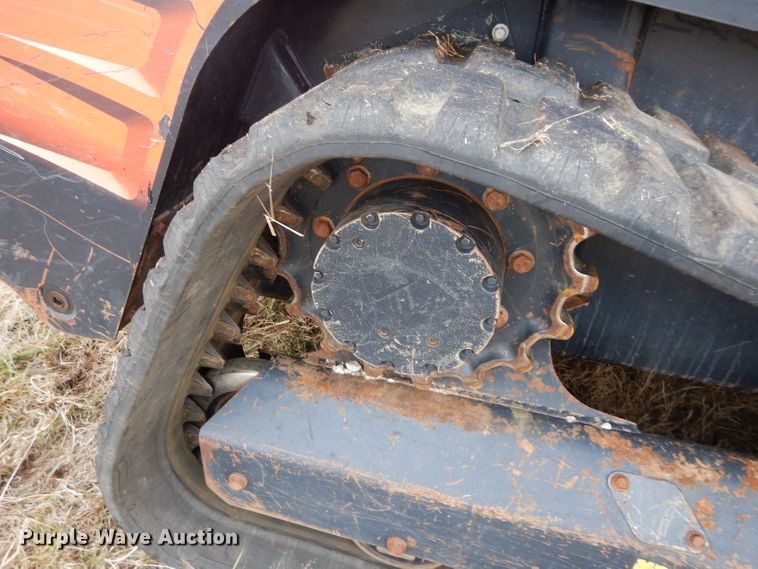 image for item GC9688 2017 Kubota SVL95-2S skid steer