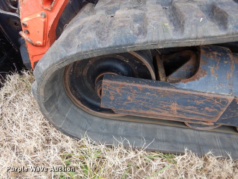 image for item GC9688 2017 Kubota SVL95-2S skid steer