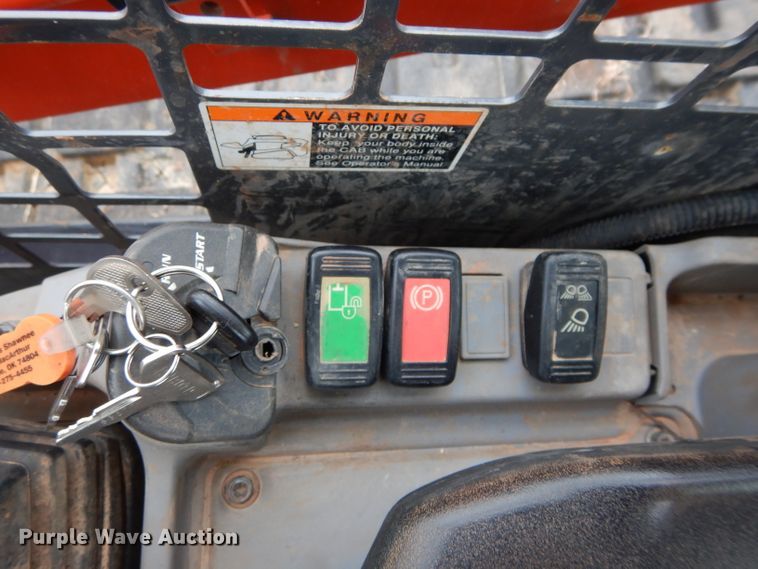 image for item GC9691 2017 Kubota SVL95-2S skid steer