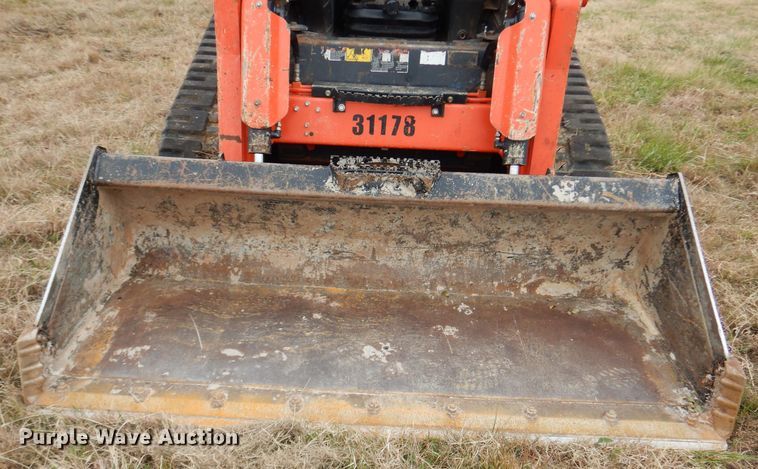 image for item GC9691 2017 Kubota SVL95-2S skid steer