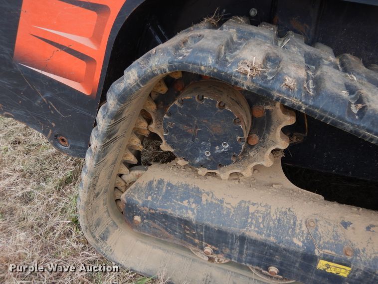 image for item GC9691 2017 Kubota SVL95-2S skid steer