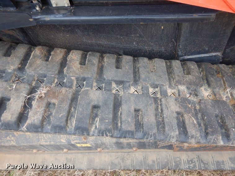 image for item GC9691 2017 Kubota SVL95-2S skid steer