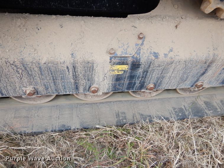 image for item GC9691 2017 Kubota SVL95-2S skid steer