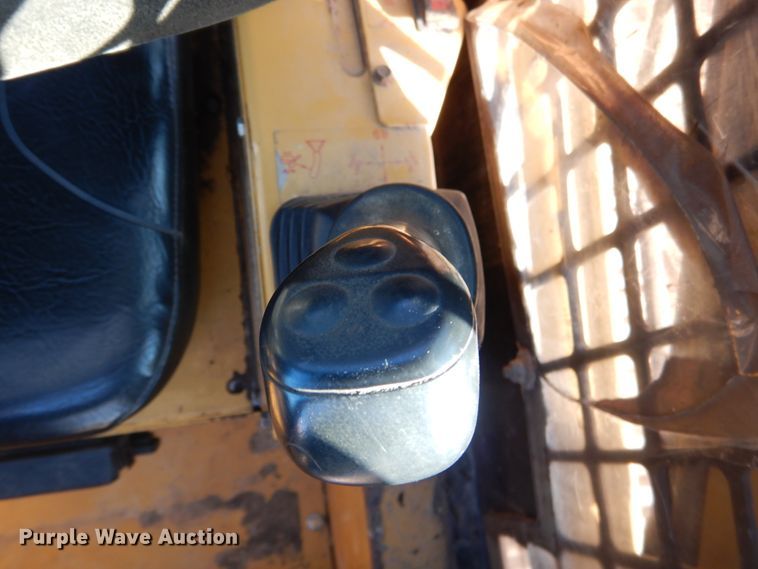 image for item GC9735 2005 Rayco C87L skid steer