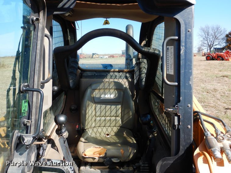 image for item GC9736 2011 Case SV300 skid steer