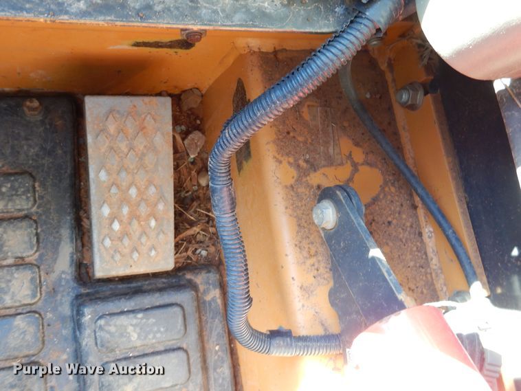 image for item GC9736 2011 Case SV300 skid steer