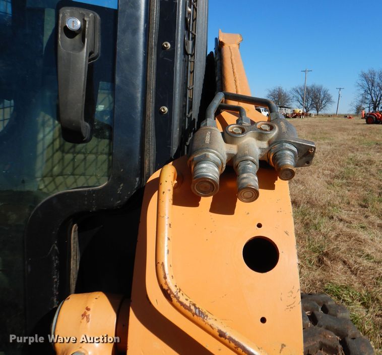 image for item GC9736 2011 Case SV300 skid steer