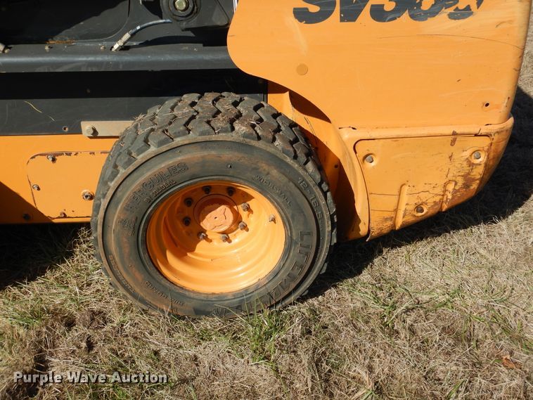 image for item GC9736 2011 Case SV300 skid steer