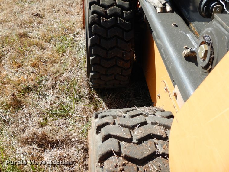 image for item GC9736 2011 Case SV300 skid steer