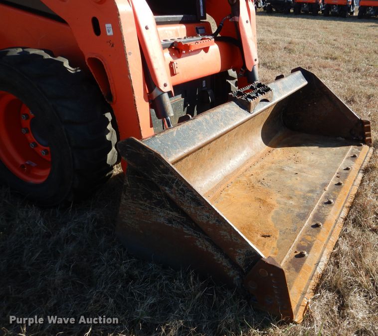 image for item GC9737 2016 Kubota SSV65 skid steer