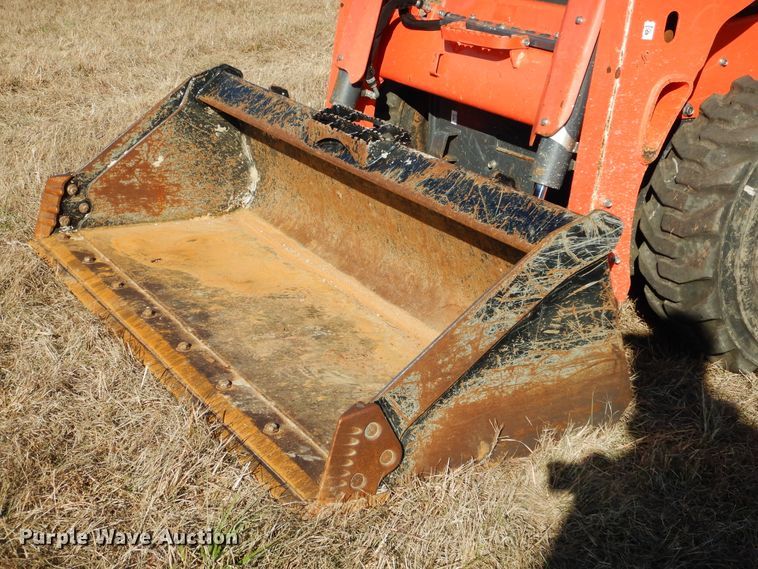image for item GC9737 2016 Kubota SSV65 skid steer