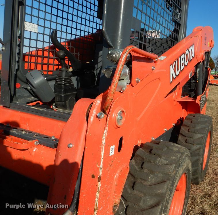 image for item GC9737 2016 Kubota SSV65 skid steer