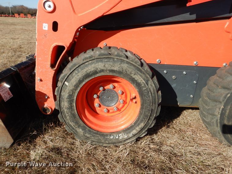 image for item GC9737 2016 Kubota SSV65 skid steer