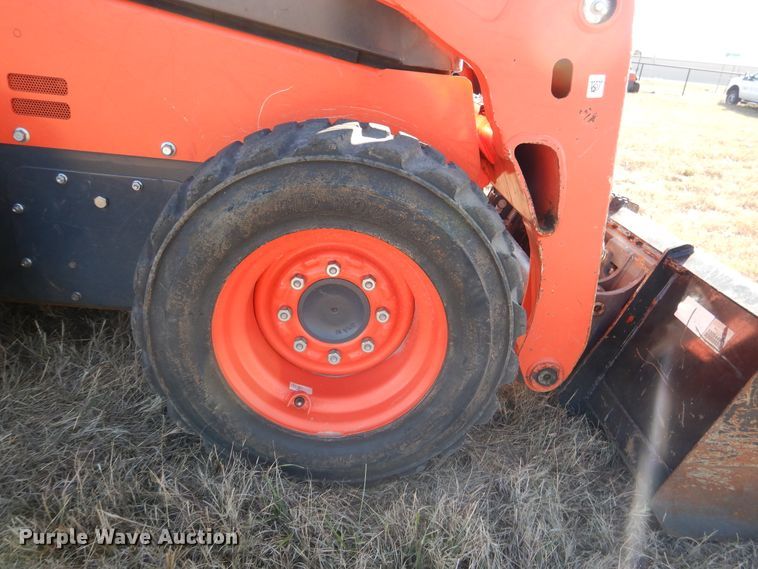 image for item GC9737 2016 Kubota SSV65 skid steer