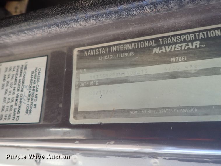 image for item DB7547 1992 International 4700 feed mixer truck