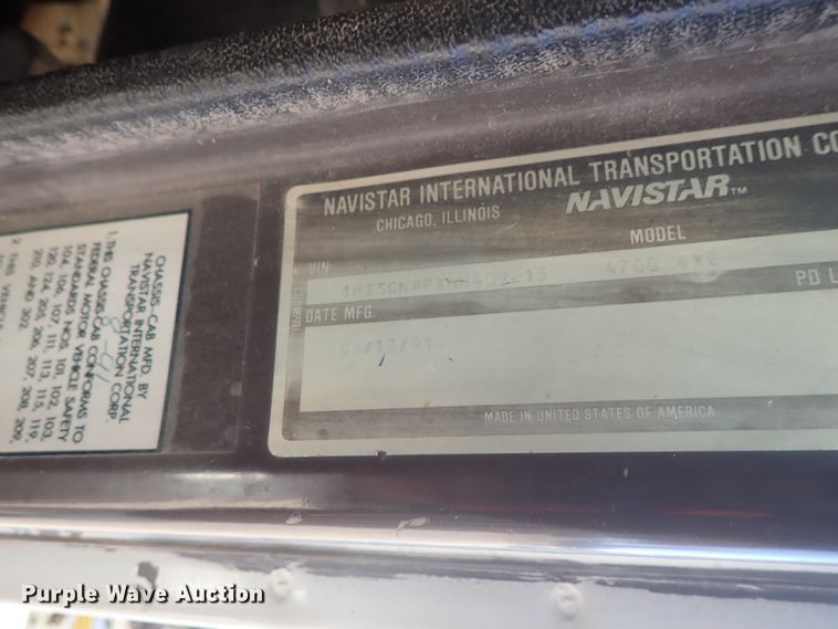 image for item DB7547 1992 International 4700 feed mixer truck