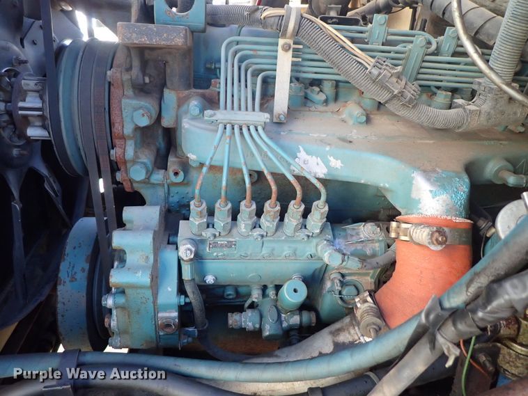 image for item DB7547 1992 International 4700 feed mixer truck