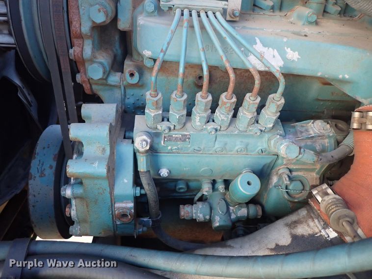 image for item DB7547 1992 International 4700 feed mixer truck