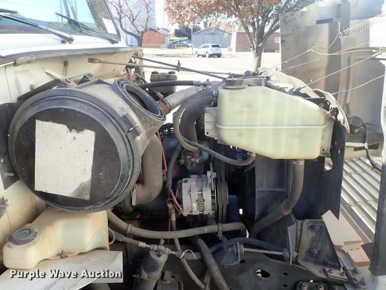 image for item DB7547 1992 International 4700 feed mixer truck