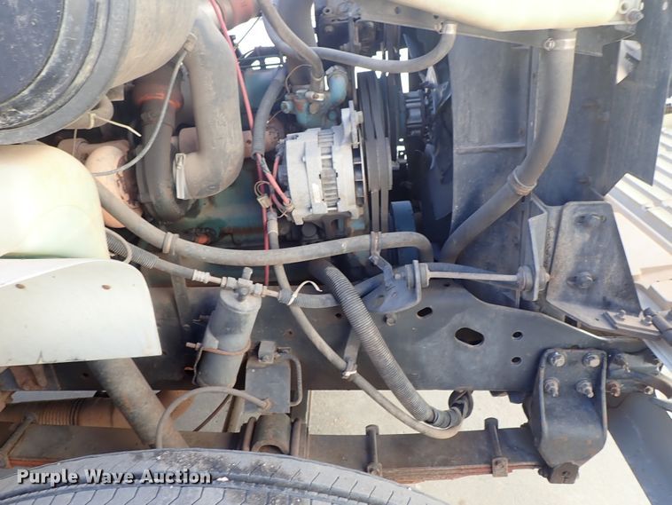 image for item DB7547 1992 International 4700 feed mixer truck