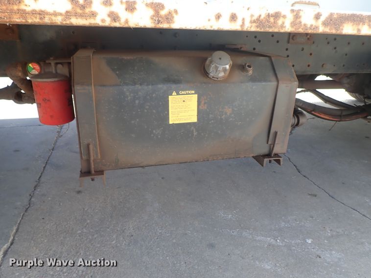 image for item DB7547 1992 International 4700 feed mixer truck