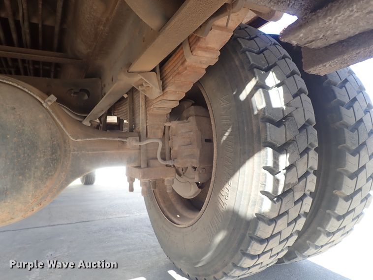 image for item DB7547 1992 International 4700 feed mixer truck