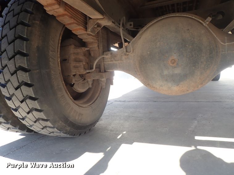 image for item DB7547 1992 International 4700 feed mixer truck