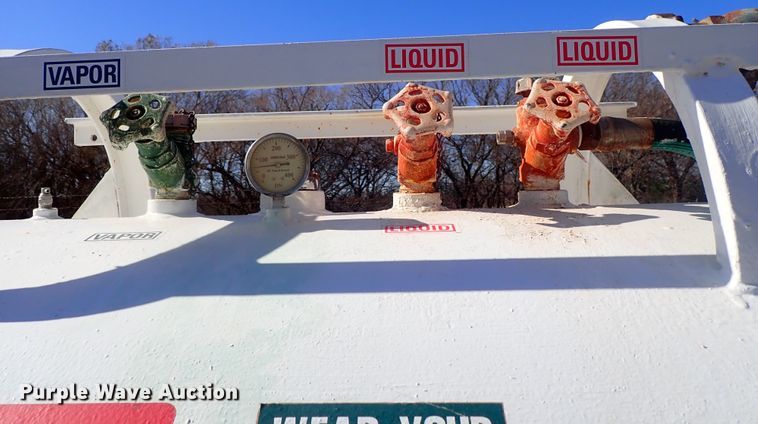 image for item DB7548 Anhydrous ammonia tank