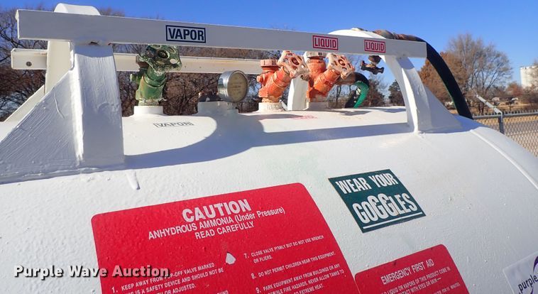 image for item DB7548 Anhydrous ammonia tank