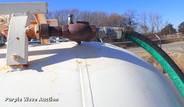 image for item DB7549 Anhydrous ammonia tank