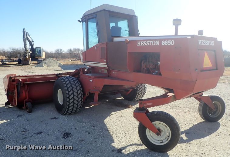 image for item DB7551 1981 Hesston 6650 windrower