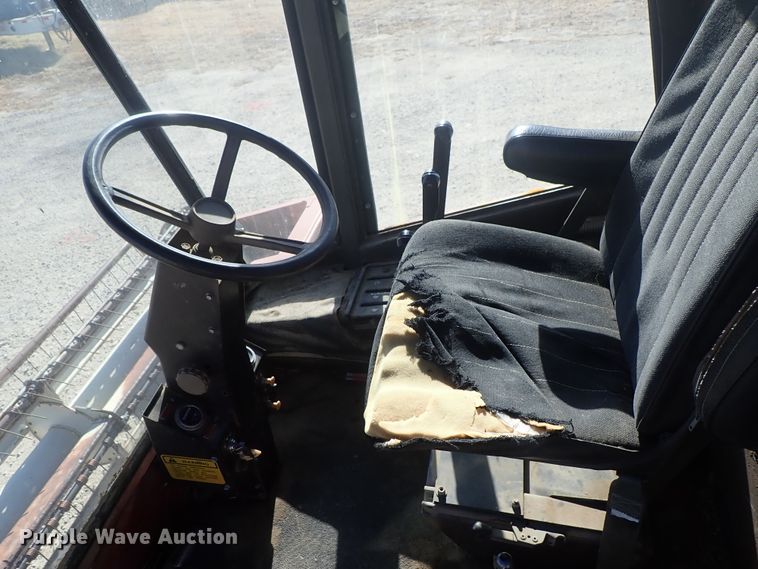 image for item DB7551 1981 Hesston 6650 windrower