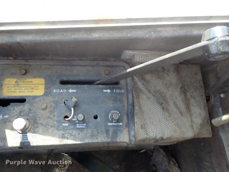 image for item DB7551 1981 Hesston 6650 windrower