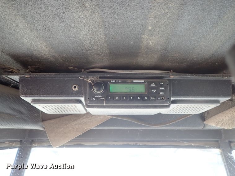 image for item DB7551 1981 Hesston 6650 windrower