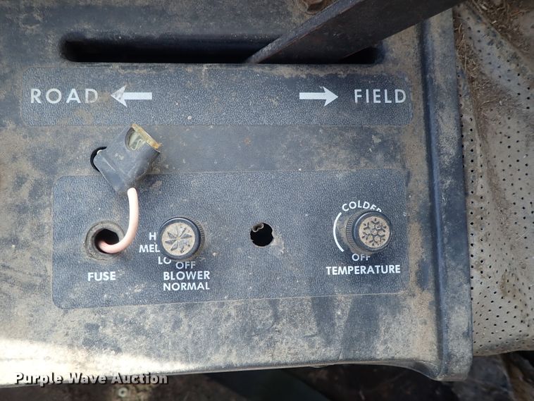 image for item DB7551 1981 Hesston 6650 windrower