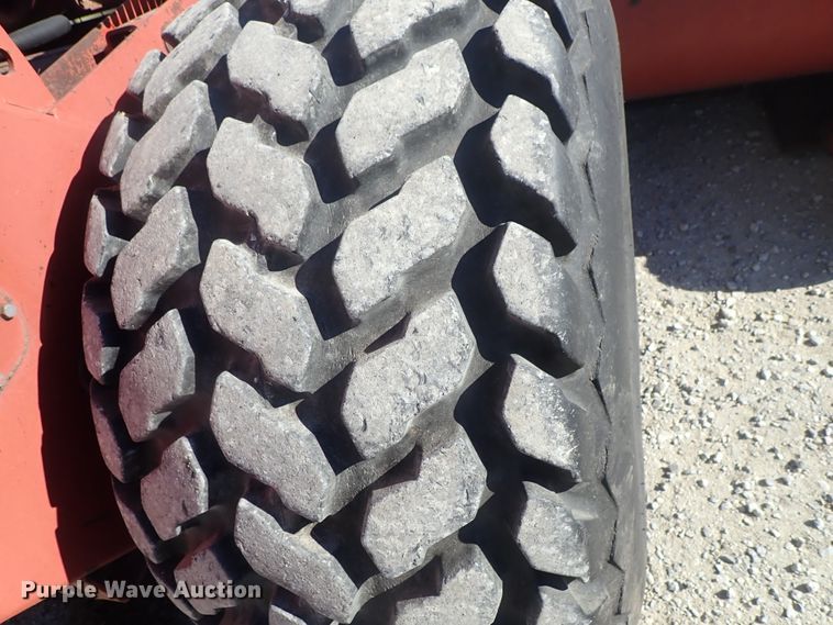 image for item DB7551 1981 Hesston 6650 windrower