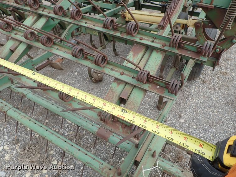 image for item DB7569 John Deere 1010 cultivator
